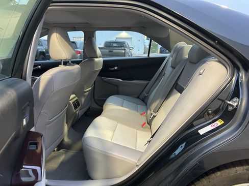 Used 2013 Toyota Camry XLE image 17