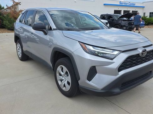 Used 2023 Toyota RAV4 LE FWD image 7