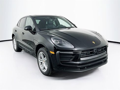 New 2026 Porsche Macan image 7