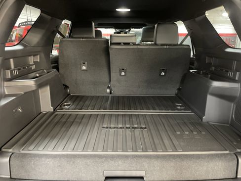 Used 2025 Toyota 4Runner Limited image 34