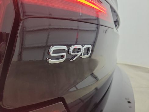 Certified 2023 Volvo S90 B6 Ultimate w/ Lounge Package image 9