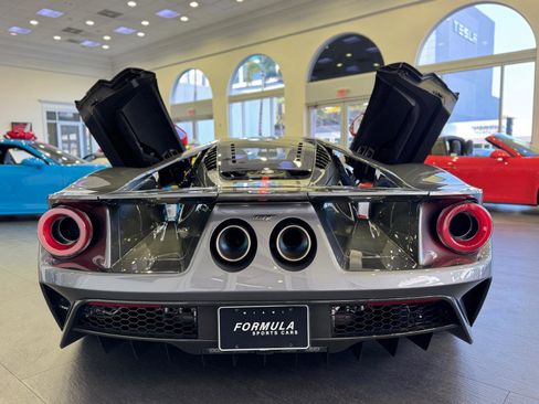 Used 2019 Ford GT Carbon Series image 20