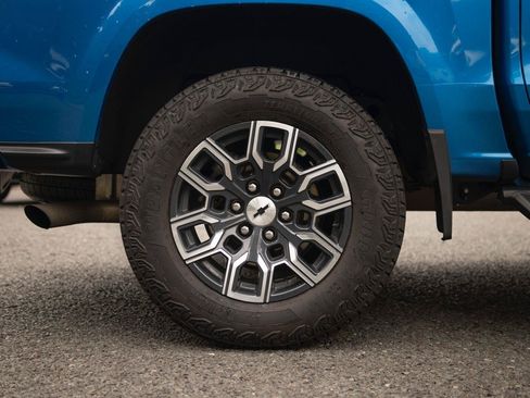 Used 2024 Chevrolet Colorado Z71 AWD/4WD image 22