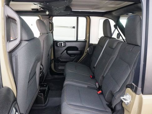 Used 2025 Jeep Wrangler Willys image 26