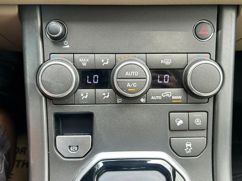 Used 2019 Land Rover Range Rover Evoque AWD/4WD image 25