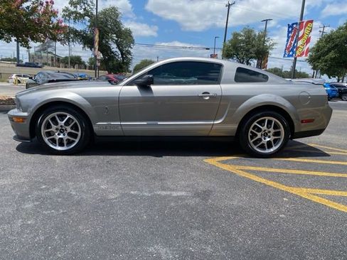 Used 2009 Ford Mustang Shelby GT500 RWD image 2