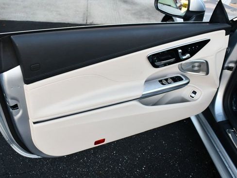 Used 2024 Mercedes-Benz CLE 450 4MATIC Cabriolet image 53