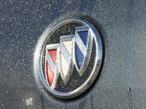 Used 2019 Buick LaCrosse Essence w/ Sun and Shade Package image 9