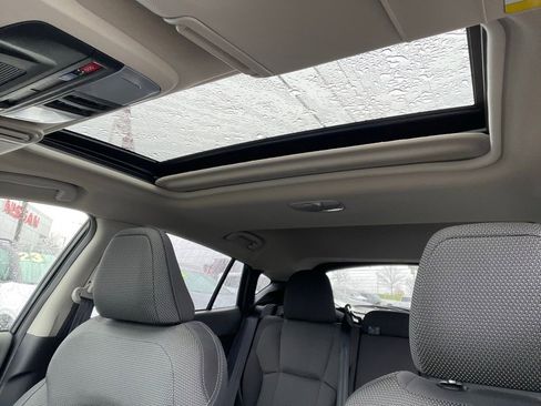 Used 2024 Subaru Crosstrek 2.0i Premium image 25