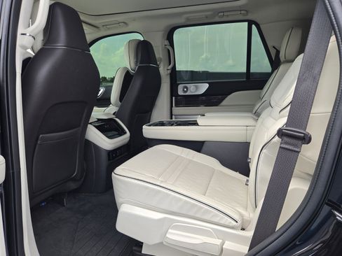 Used 2022 Lincoln Navigator Black Label AWD/4WD image 14