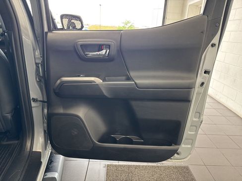 Used 2021 Toyota Tacoma TRD Sport w/ TRD Premium Sport Package AWD/4WD image 51