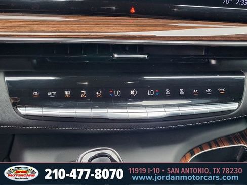 Used 2023 Cadillac Escalade ESV Premium Luxury RWD image 23