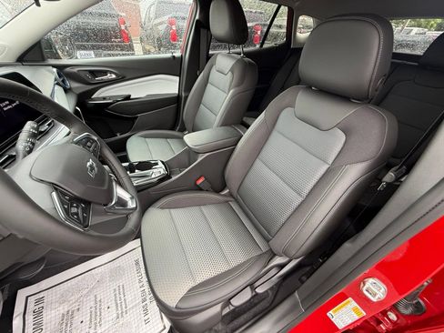New 2026 Chevrolet Trax LT w/ Midnight Edition FWD image 24