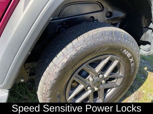 Used 2024 Jeep Wrangler Sport S image 8