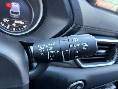 Used 2018 MAZDA CX-5 Touring w/ Preferred Equipment Package image 15