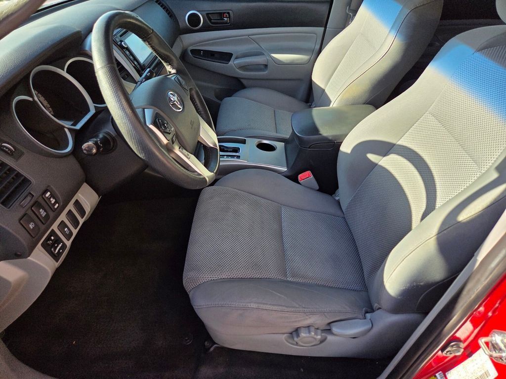 Used 2015 Toyota Tacoma PreRunner w/ TRD Off-Road Package RWD image 13