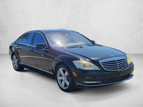 Used 2011 Mercedes-Benz S 550 image 3