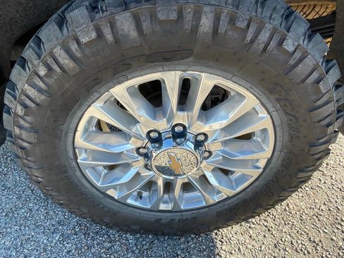 Used 2021 Chevrolet Silverado 2500 High Country w/ Z71 Off-Road Package image 19