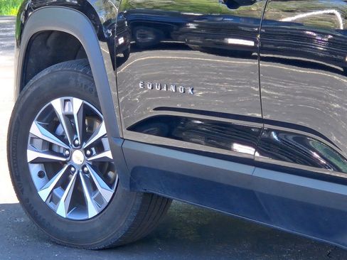 Certified 2025 Chevrolet Equinox LT FWD image 15
