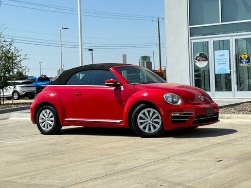 Used 2018 Volkswagen Beetle 2.0T SE FWD image 7
