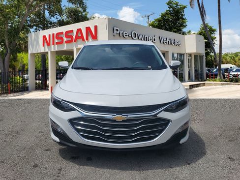 Used 2024 Chevrolet Malibu LT image 2