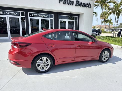 Used 2019 Hyundai Elantra SEL FWD image 4