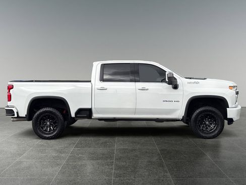 Used 2021 Chevrolet Silverado 3500 High Country w/ Z71 Off-Road Package AWD/4WD image 9
