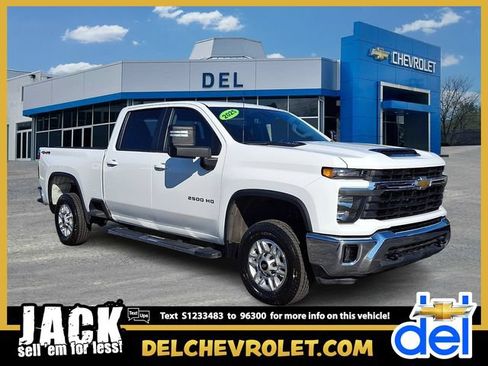 Used 2025 Chevrolet Silverado 2500 LT w/ Convenience Package AWD/4WD image 1