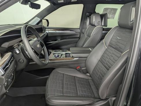 Used 2025 Cadillac Escalade Sport Platinum AWD/4WD image 15