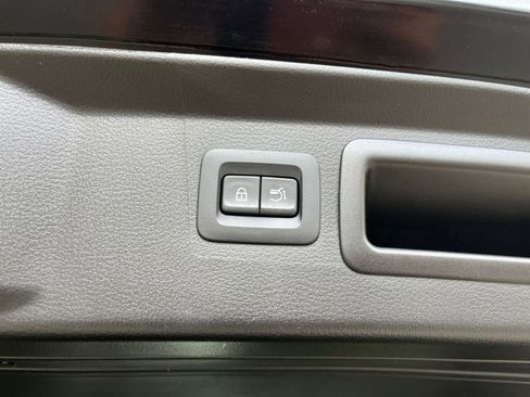 Used 2025 MAZDA CX-50 2.5 Hybrid w/ Premium Plus Pkg image 23