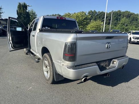 Used 2017 RAM 1500 Express AWD/4WD image 5