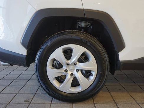 Certified 2025 Toyota RAV4 LE image 30