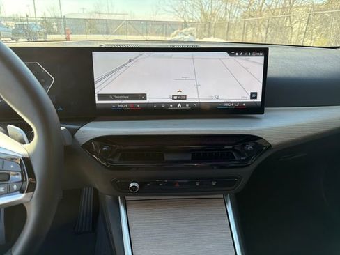 Used 2025 BMW 330i xDrive 330i xDrive image 18