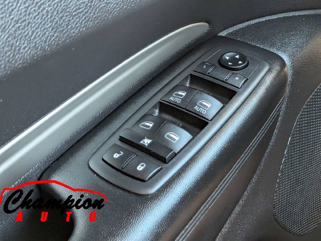 Used 2020 Dodge Durango SXT RWD image 26