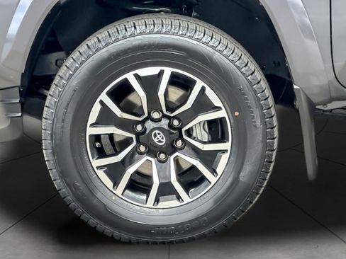 Certified 2020 Toyota Tacoma TRD Sport w/ Technology Package RWD image 24