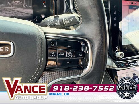 Used 2022 Jeep Grand Wagoneer Series II AWD/4WD image 30