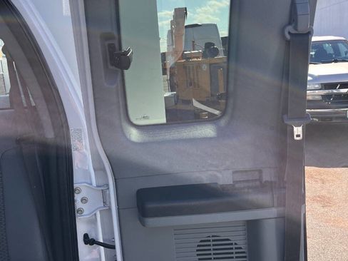 Used 2015 Ford F550 4x4 SuperCab Super Duty w/ Power Equipment Group image 17