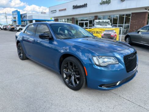 Used 2022 Chrysler 300 Touring w/ Sport Appearance Package RWD image 1