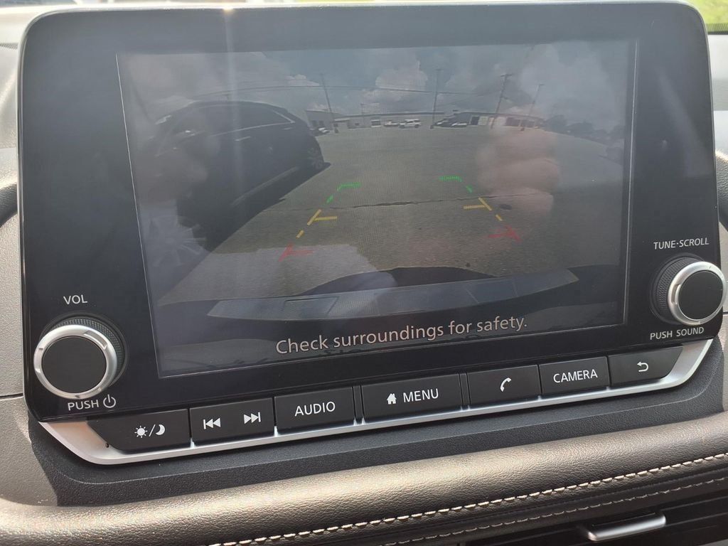 Used 2026 Nissan Rogue SV FWD image 12