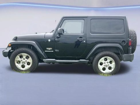 Used 2013 Jeep Wrangler Sahara w/ Connectivity Group AWD/4WD image 2