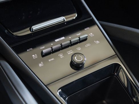 Certified 2026 Porsche Cayenne Coupe image 27