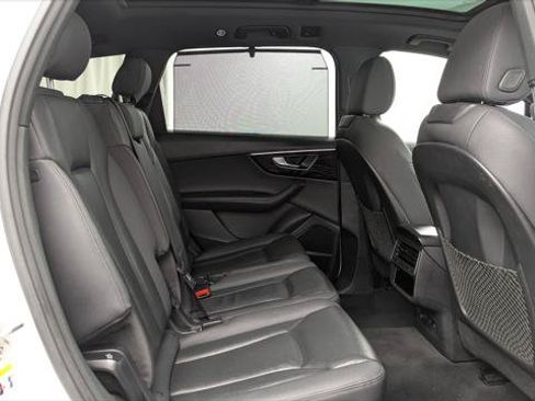 Used 2023 Audi Q7 2.0T Premium Plus w/ Premium Plus Package AWD/4WD image 17
