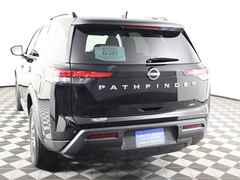 Used 2025 Nissan Pathfinder SV image 7