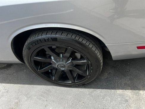Used 2013 Dodge Challenger SXT Plus RWD image 13
