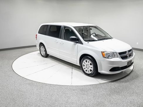 Used 2017 Dodge Grand Caravan SE w/ Power Window Group FWD image 28