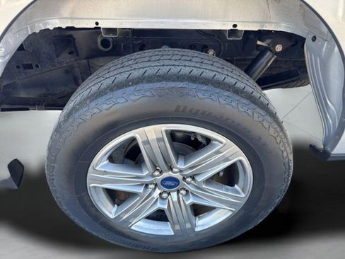 Used 2021 Ford F150 Lariat w/ Equipment Group 502A High image 18