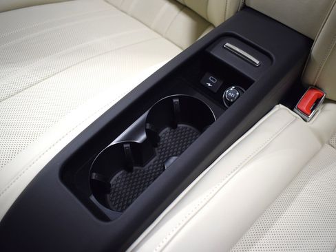 New 2025 Bentley Continental GTC image 21