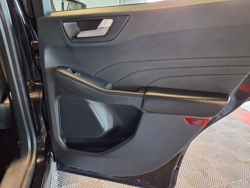 Used 2021 Ford Escape SE w/ Cold Weather Package image 10