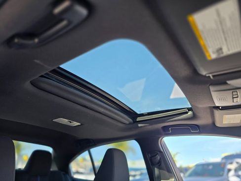 Used 2020 Toyota Corolla SE w/ SE Premium Package image 12