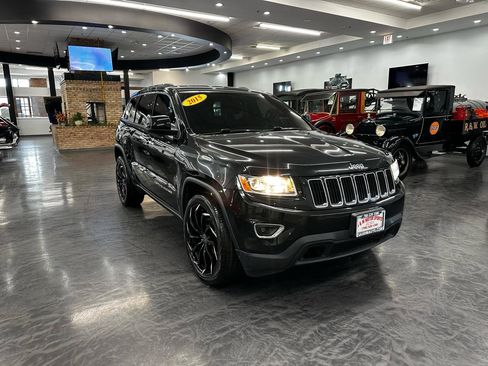 Used 2015 Jeep Grand Cherokee Laredo w/ Quick Order Package 23E AWD/4WD image 3